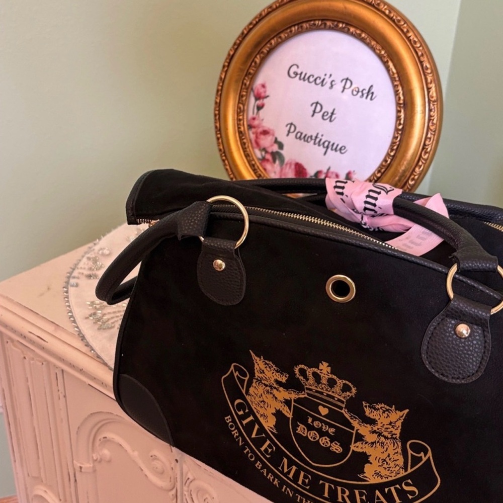 Doggy Couture. JUICY COUTURE velvet/ velour pet/cat/dog carrier tote bag satchel